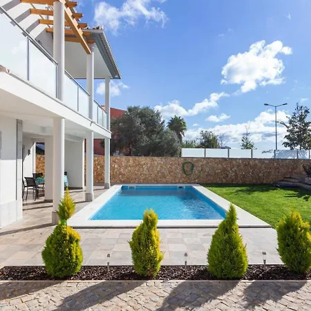 Villa Luxury Vau With Private Heated Pool Portimao