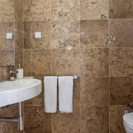 Villa Luxury Vau With Private Heated Pool