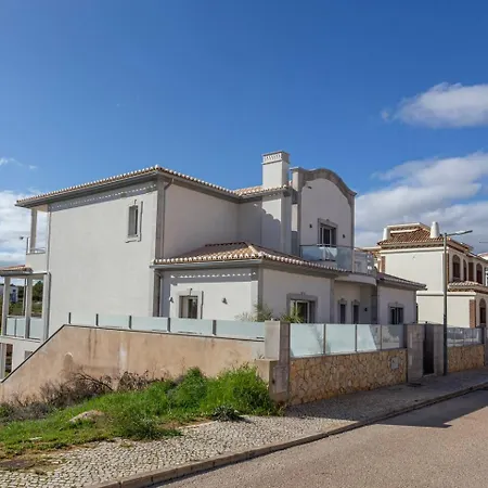 Villa Luxury Vau With Private Heated Pool *