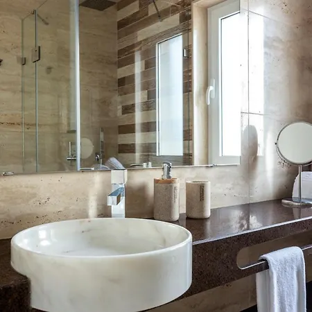 Luxury Vau Beach With Private Heated Pool Villa