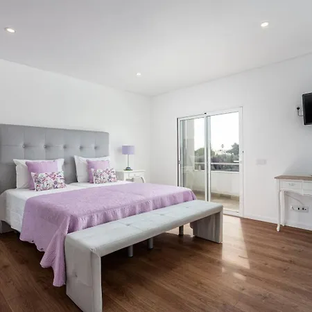 וילה Luxury Vau With Private Heated Pool פורטימאו
