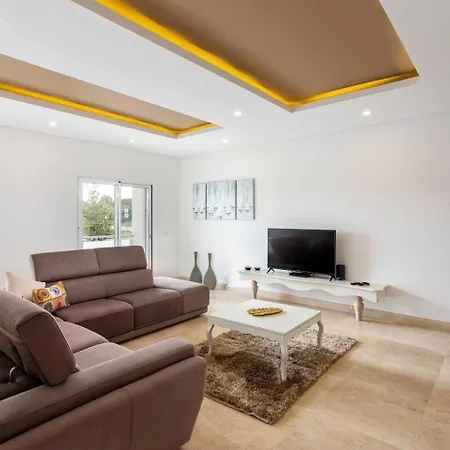 וילה Luxury Vau With Private Heated Pool *